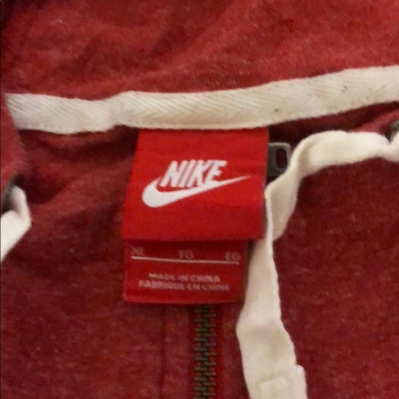 Nike small logo zip up jacket - Picture 3 of 7